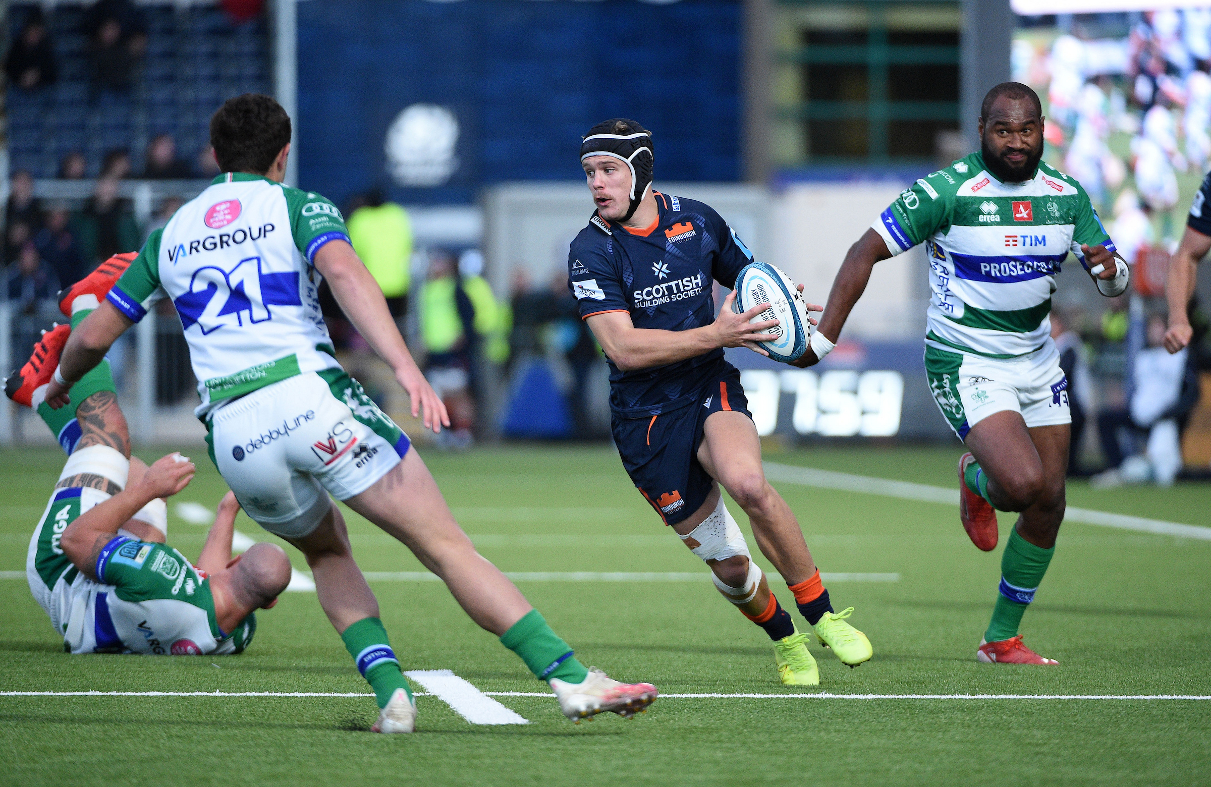 Darcy Graham playing for Edinburgh